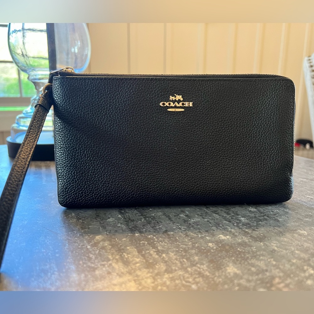 Coach | Black Wristlet